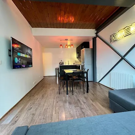 Pere Lachaise Apartment *