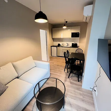 Pere Lachaise Apartment